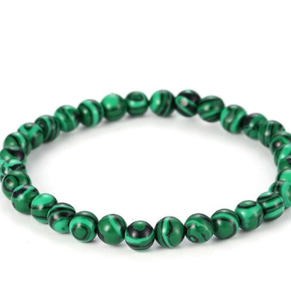 8mm Natural Malachite Bracelet - Picture 4 of 4